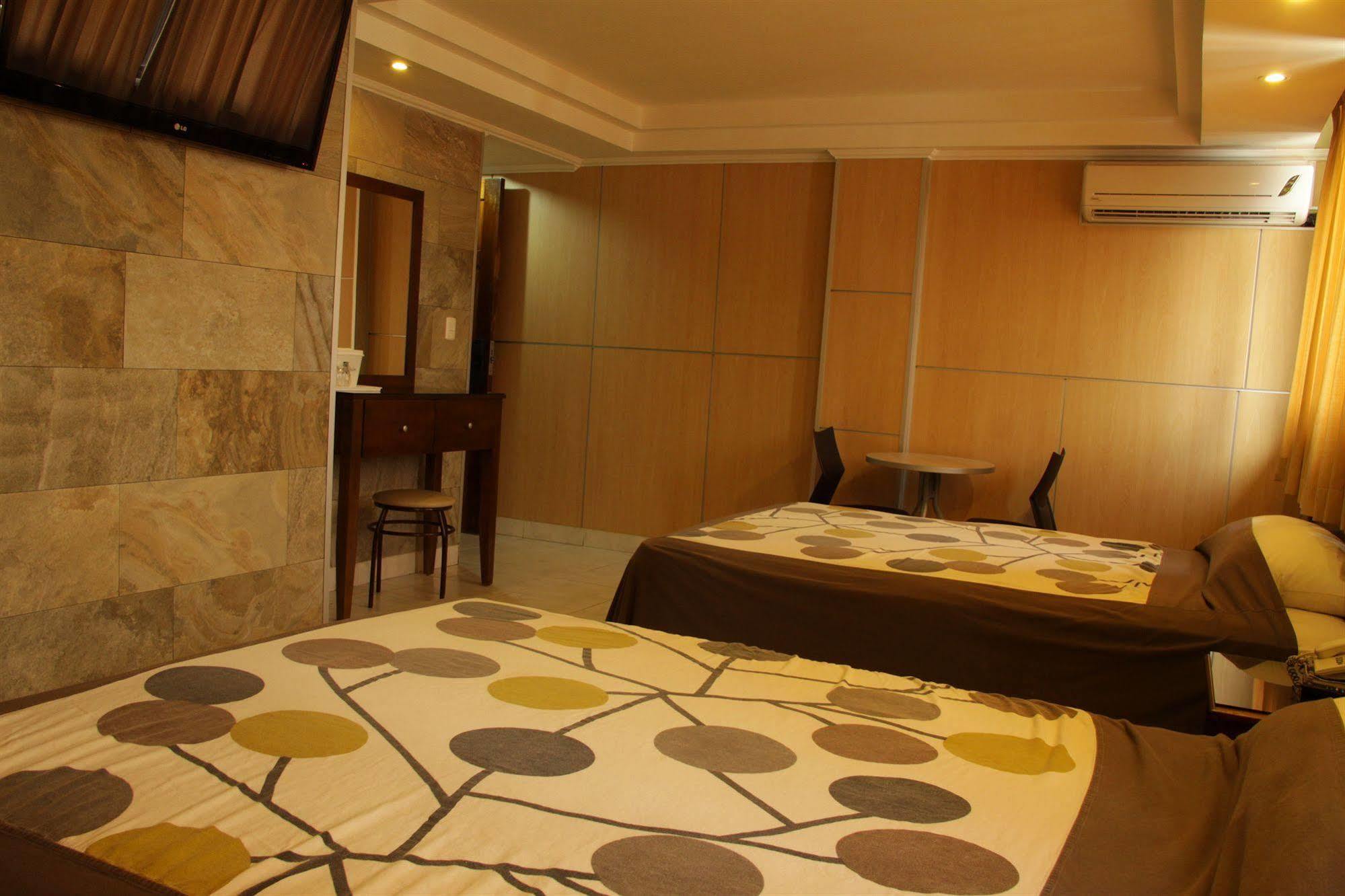 Hotel Roma Plaza Panama City Exterior photo